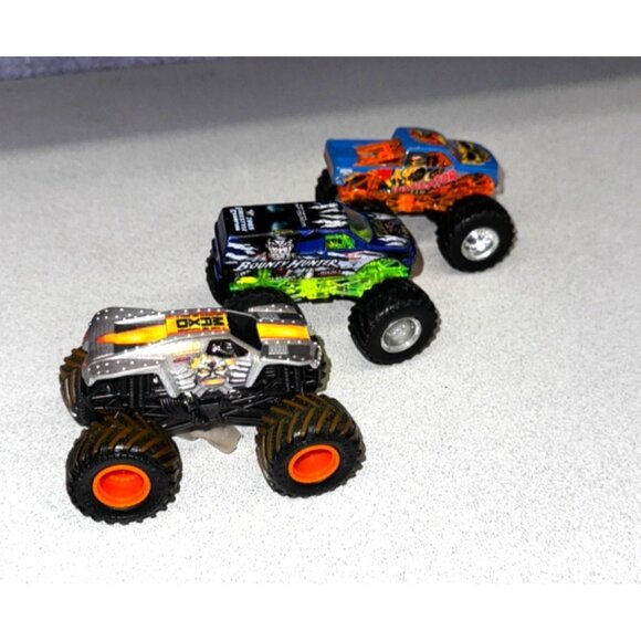 Lot of 3 Hot Wheels Monster Jam Max-D, Bounty Hunter & Instigator Monster Trucks - Picture 2 of 12